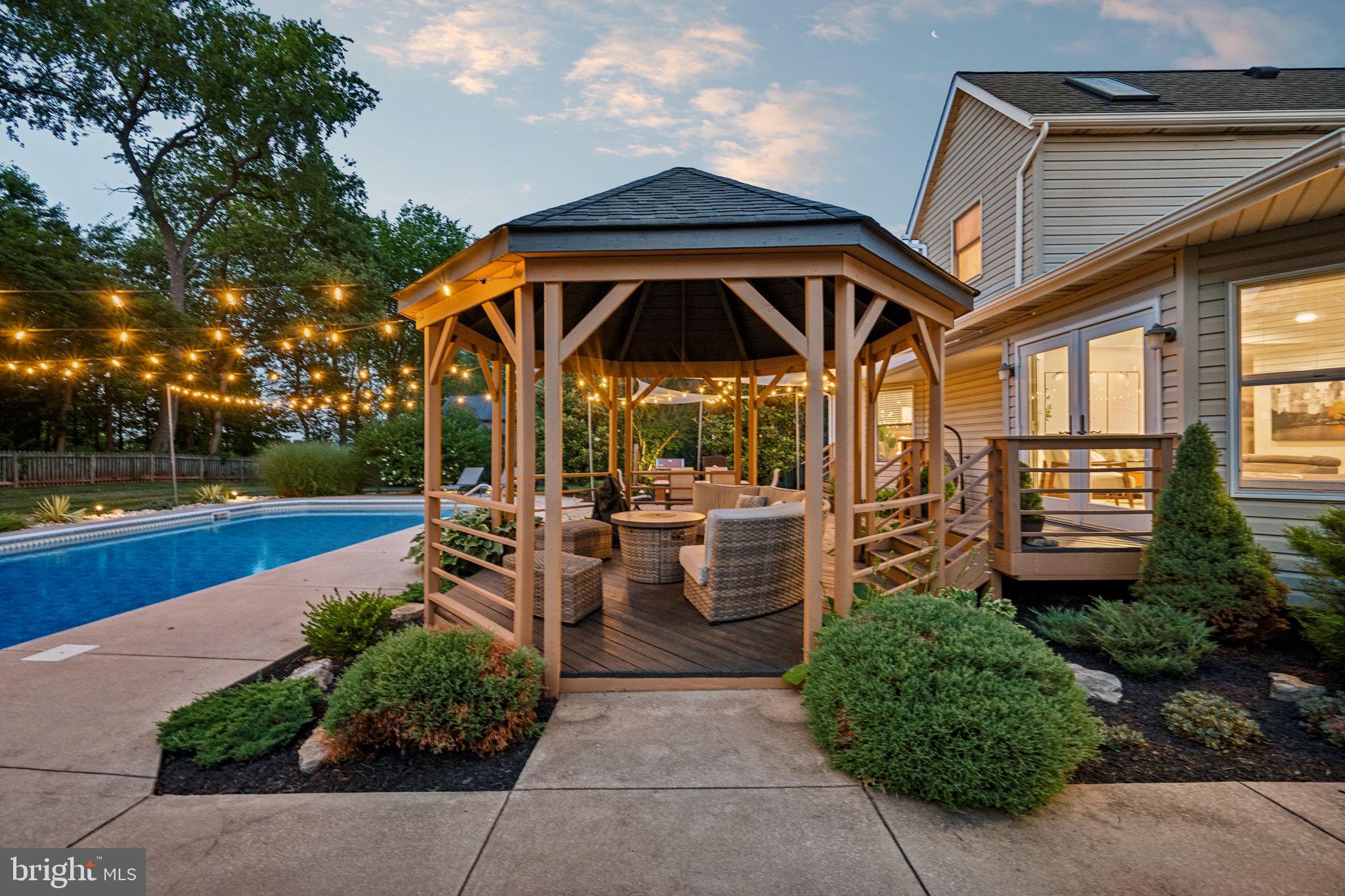 7190 MEADOWBROOKE DRIVE