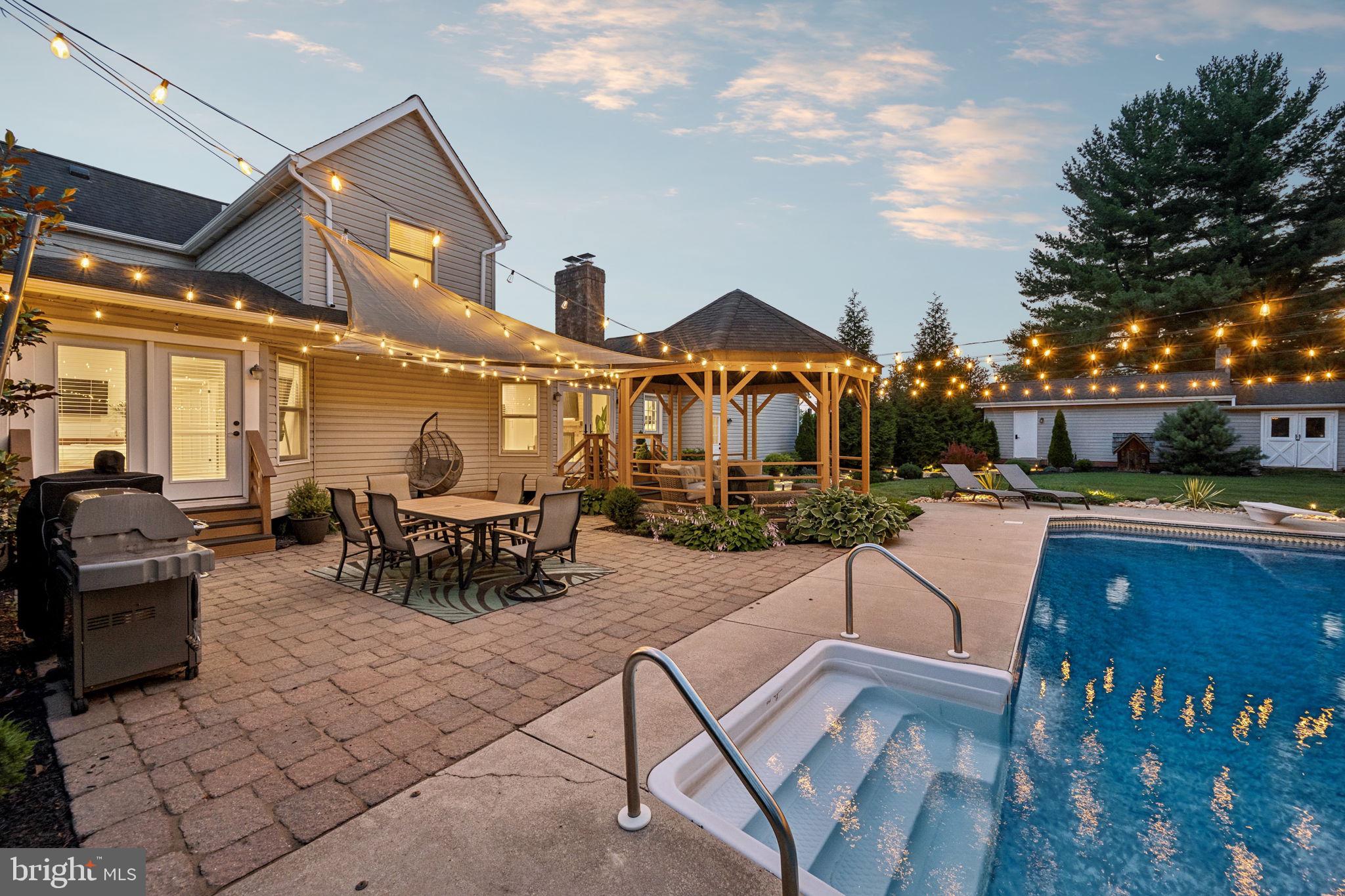 7190 MEADOWBROOKE DRIVE