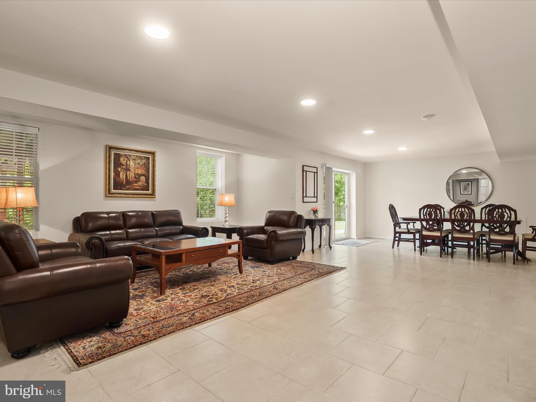 8484 OAK RUN WAY