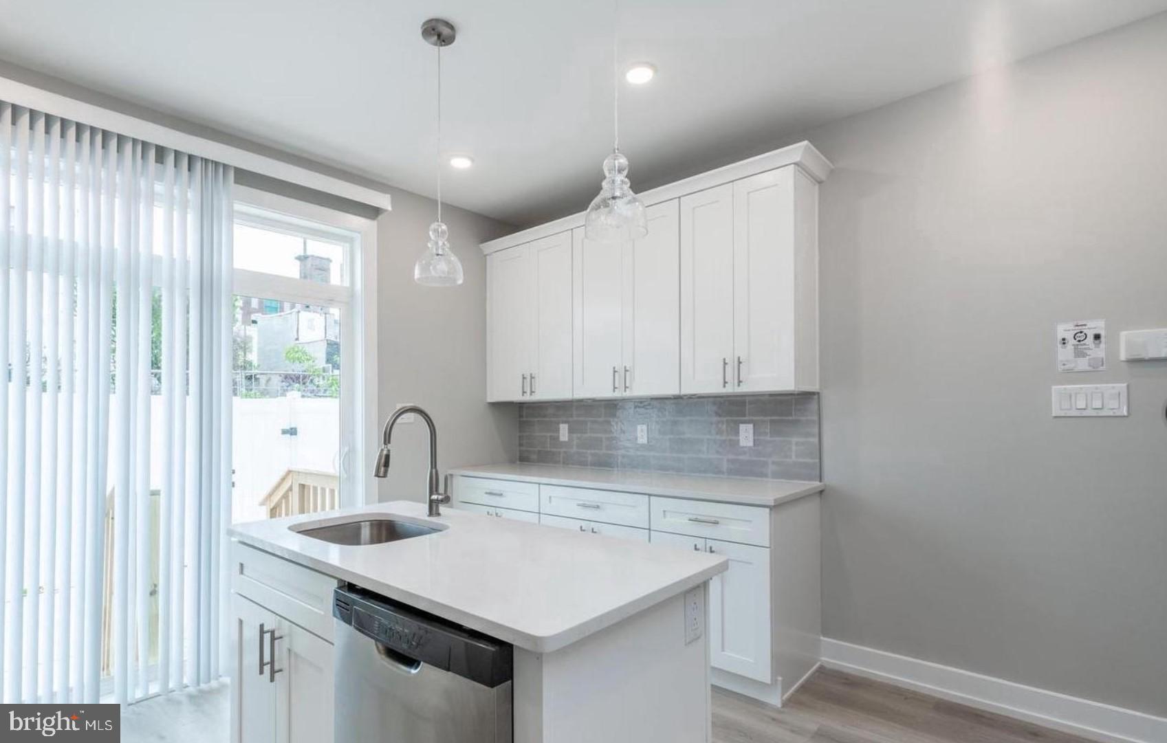 2548 N HOWARD STREET 1