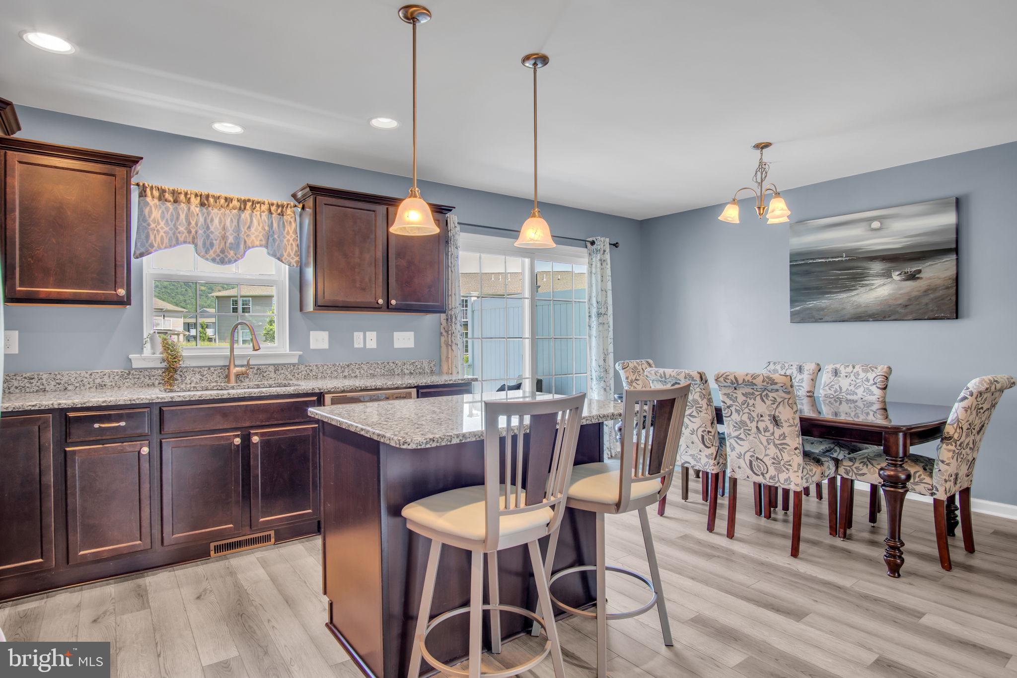 LAUREL RIDGE ESTATES - Residential