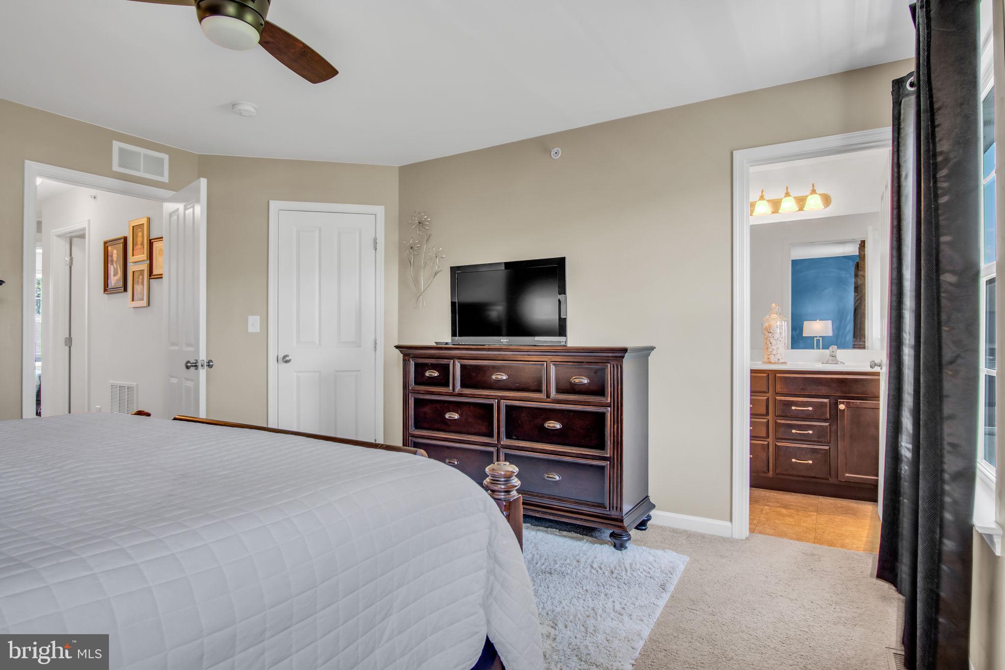 LAUREL RIDGE ESTATES - Residential