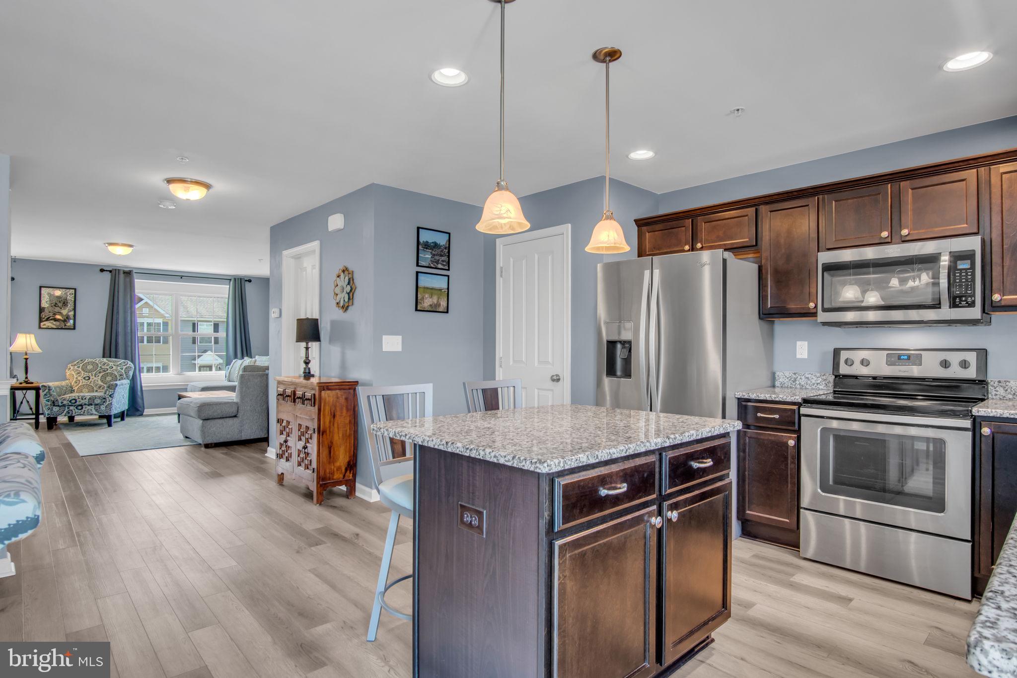 LAUREL RIDGE ESTATES - Residential