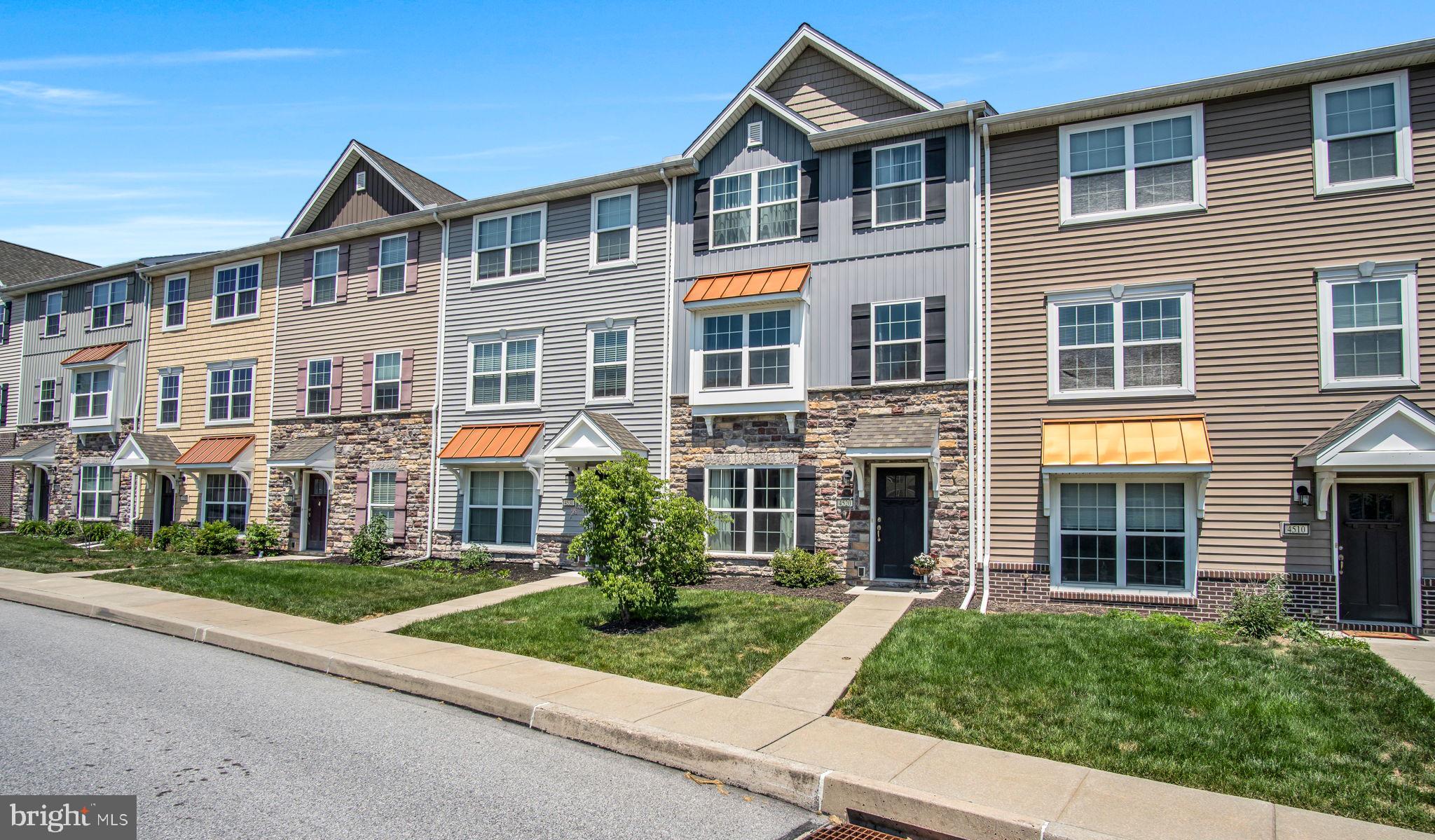 LAUREL RIDGE ESTATES - Residential