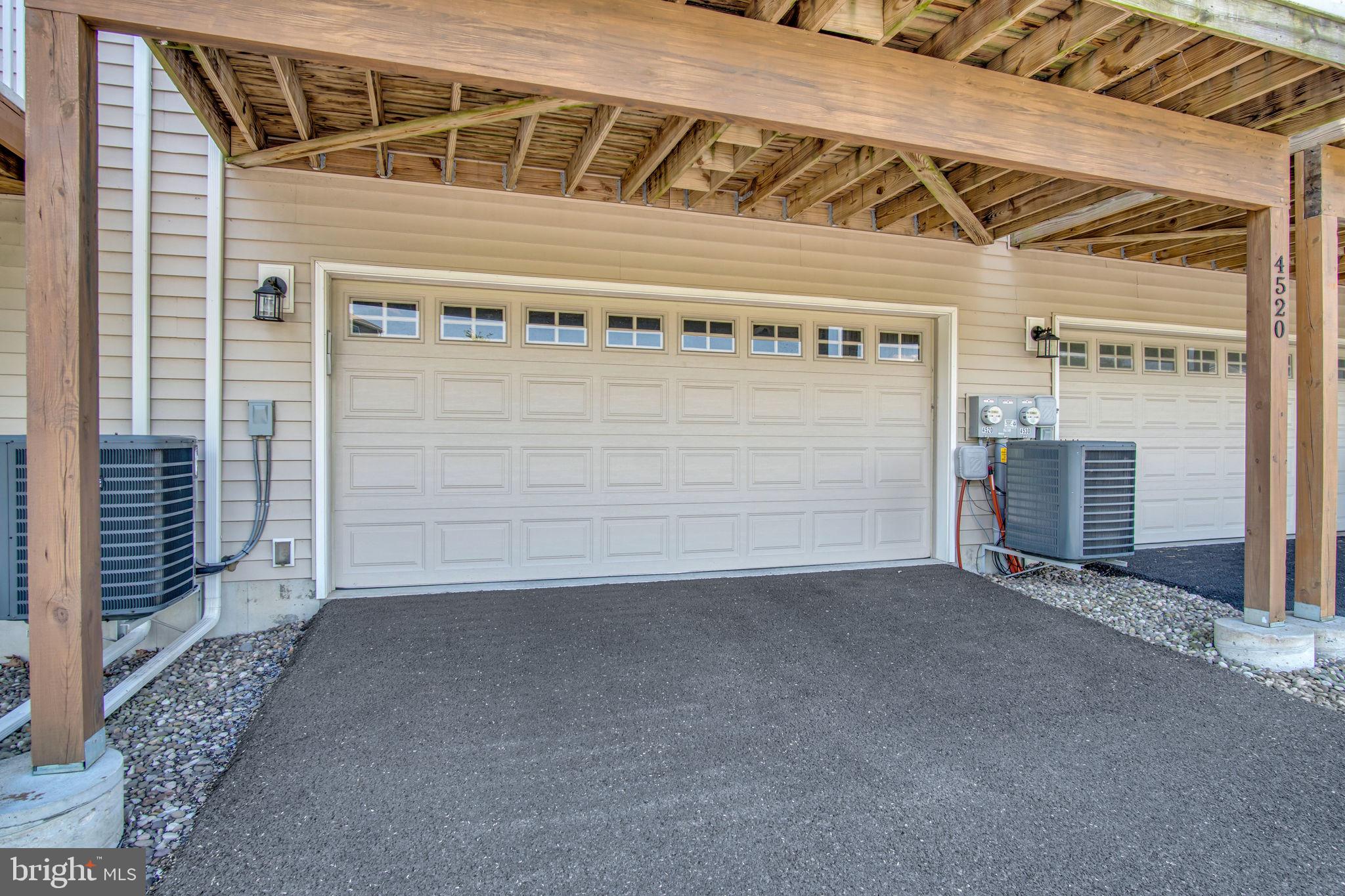 LAUREL RIDGE ESTATES - Residential