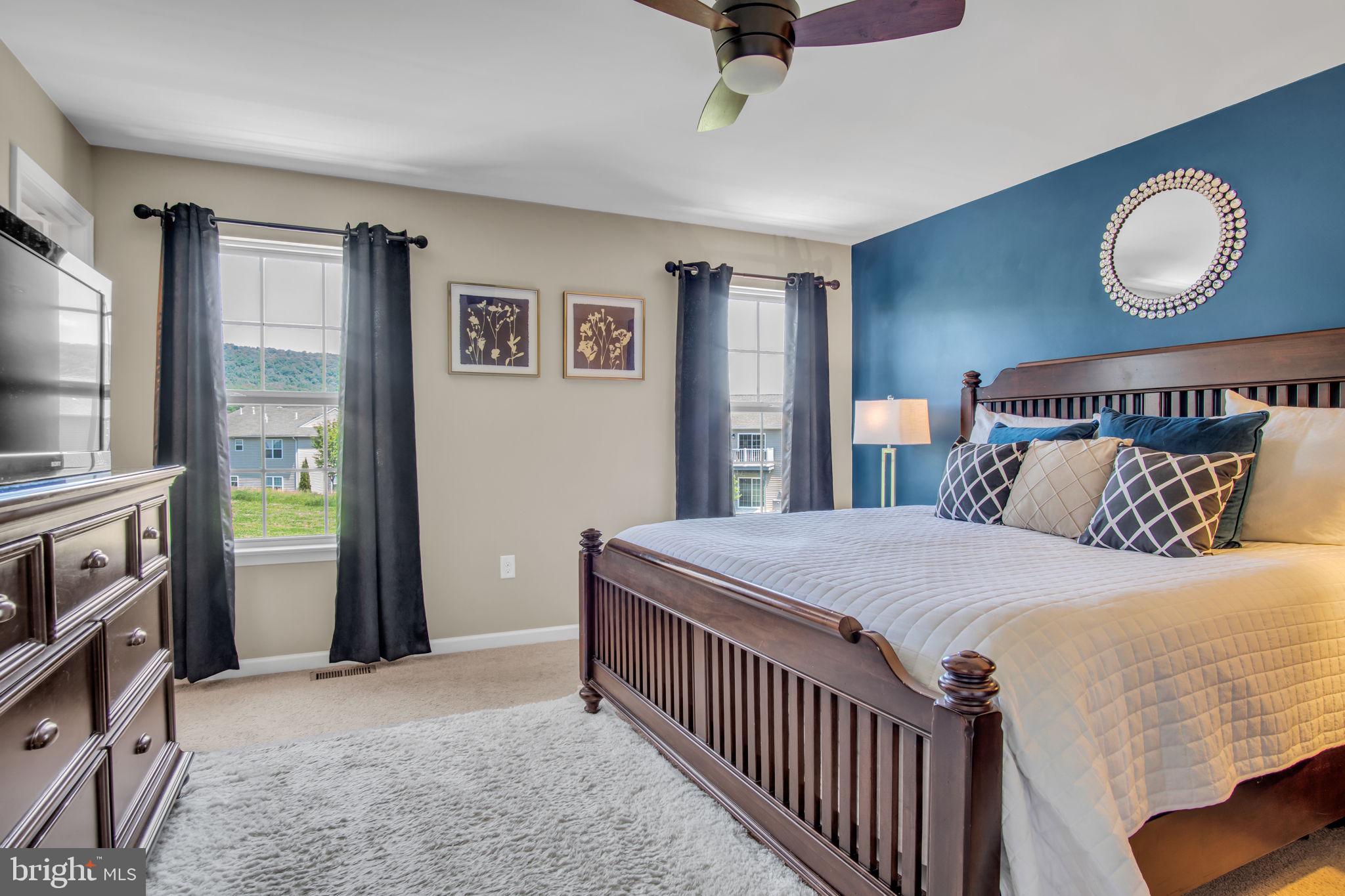 LAUREL RIDGE ESTATES - Residential