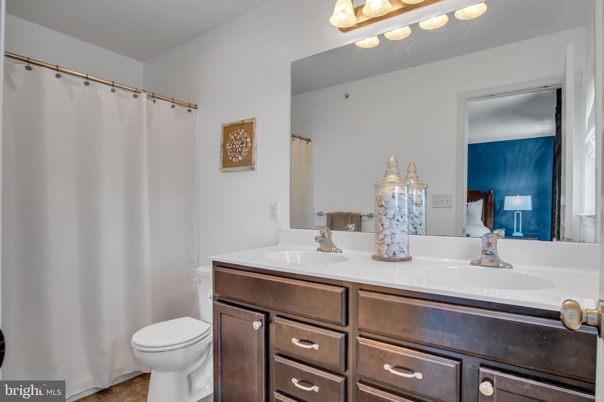 LAUREL RIDGE ESTATES - Residential