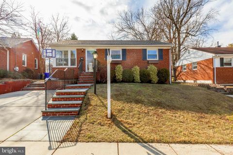 Photo of 3512 ANDERSON RD, KENSINGTON, MD 20895 (MLS # MDMC2076794)