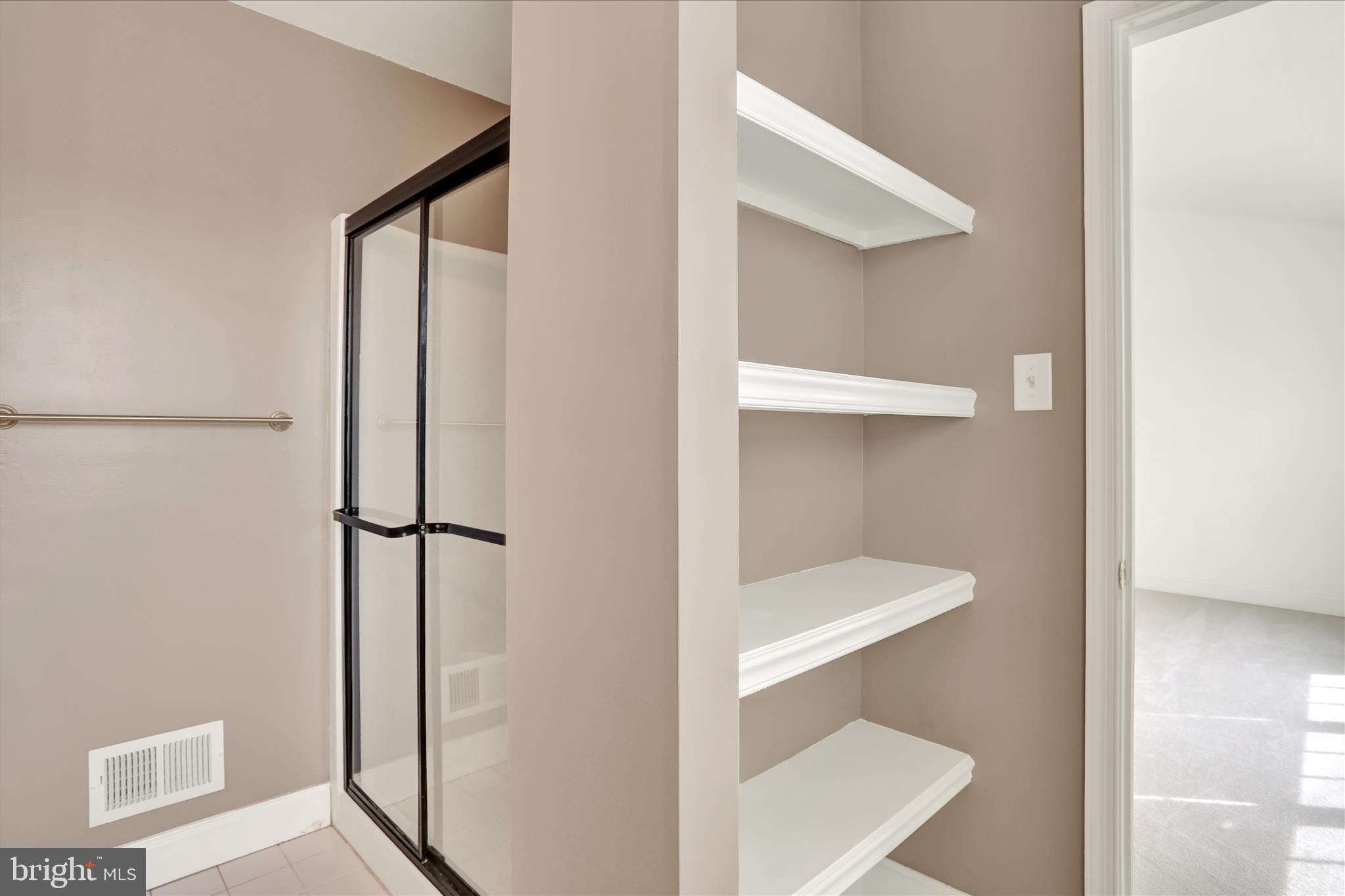 HEATHERBROOK - Residential