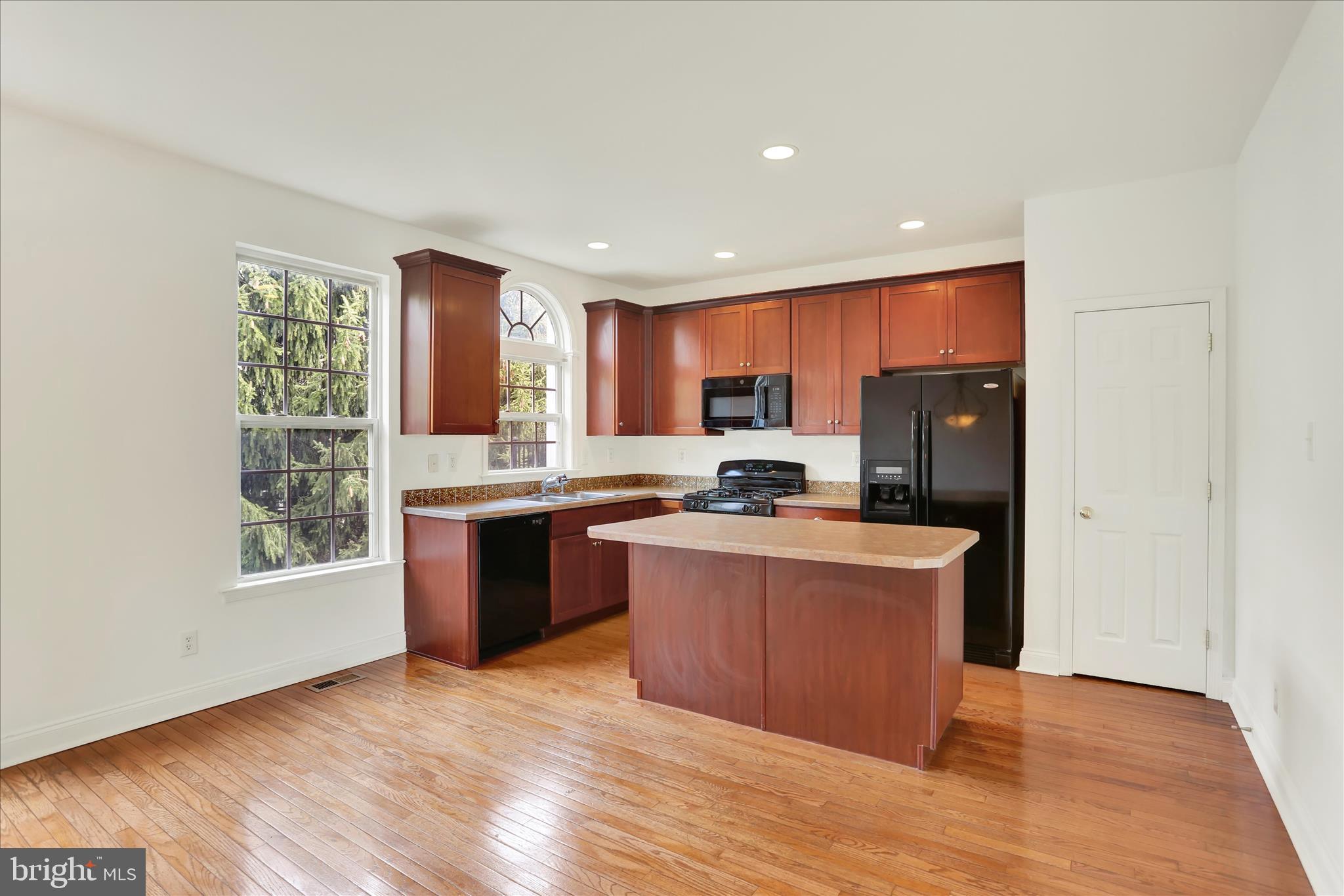 HEATHERBROOK - Residential