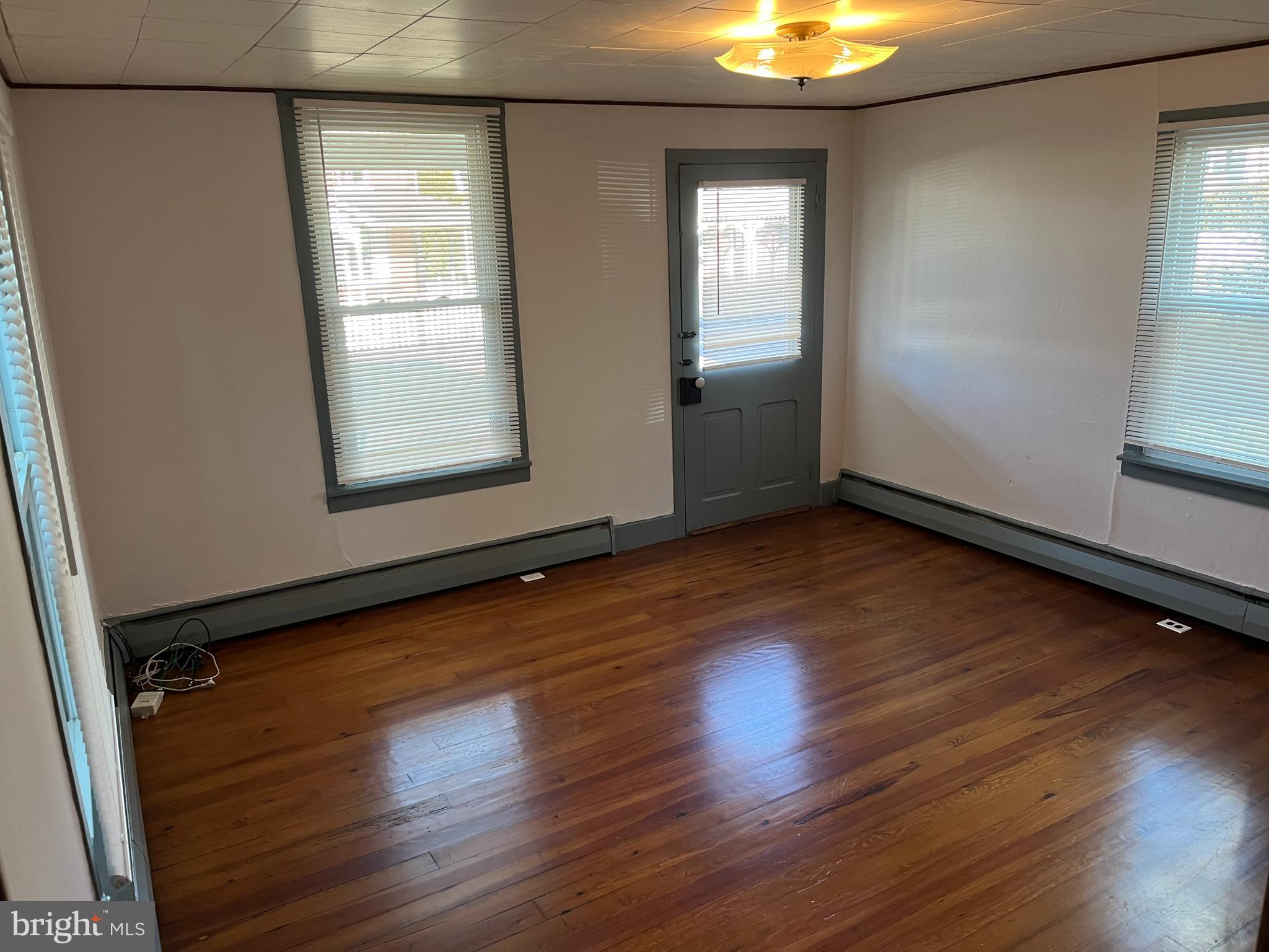 BEDMINSTER - Residential Lease