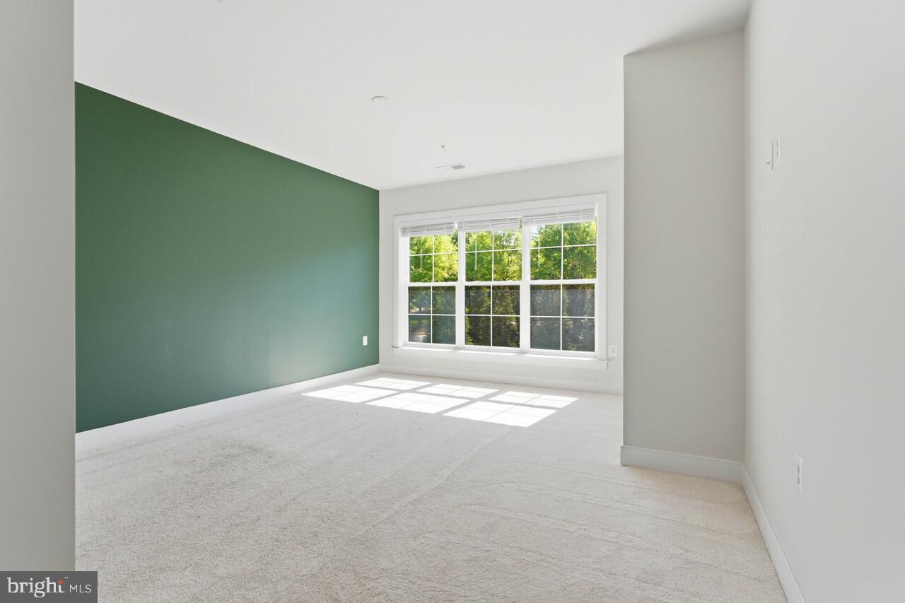 THE FLATS AT NATIONAL HARBOR - Residential