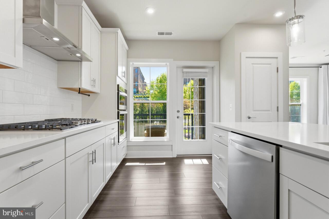 THE FLATS AT NATIONAL HARBOR - Residential