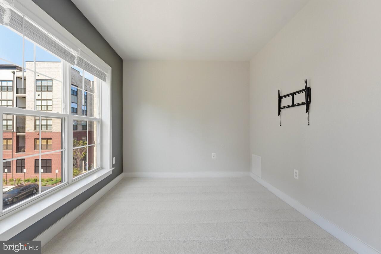 THE FLATS AT NATIONAL HARBOR - Residential