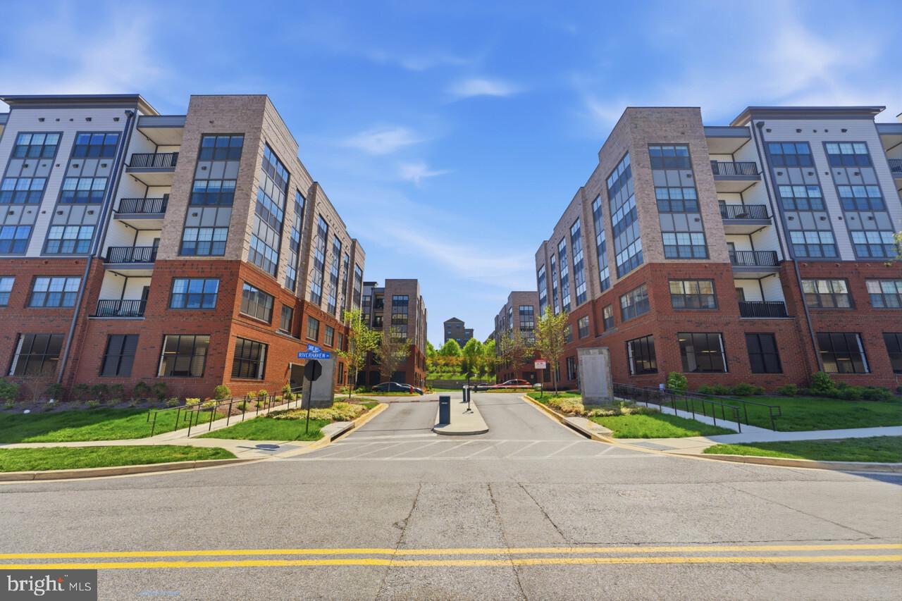 THE FLATS AT NATIONAL HARBOR - Residential