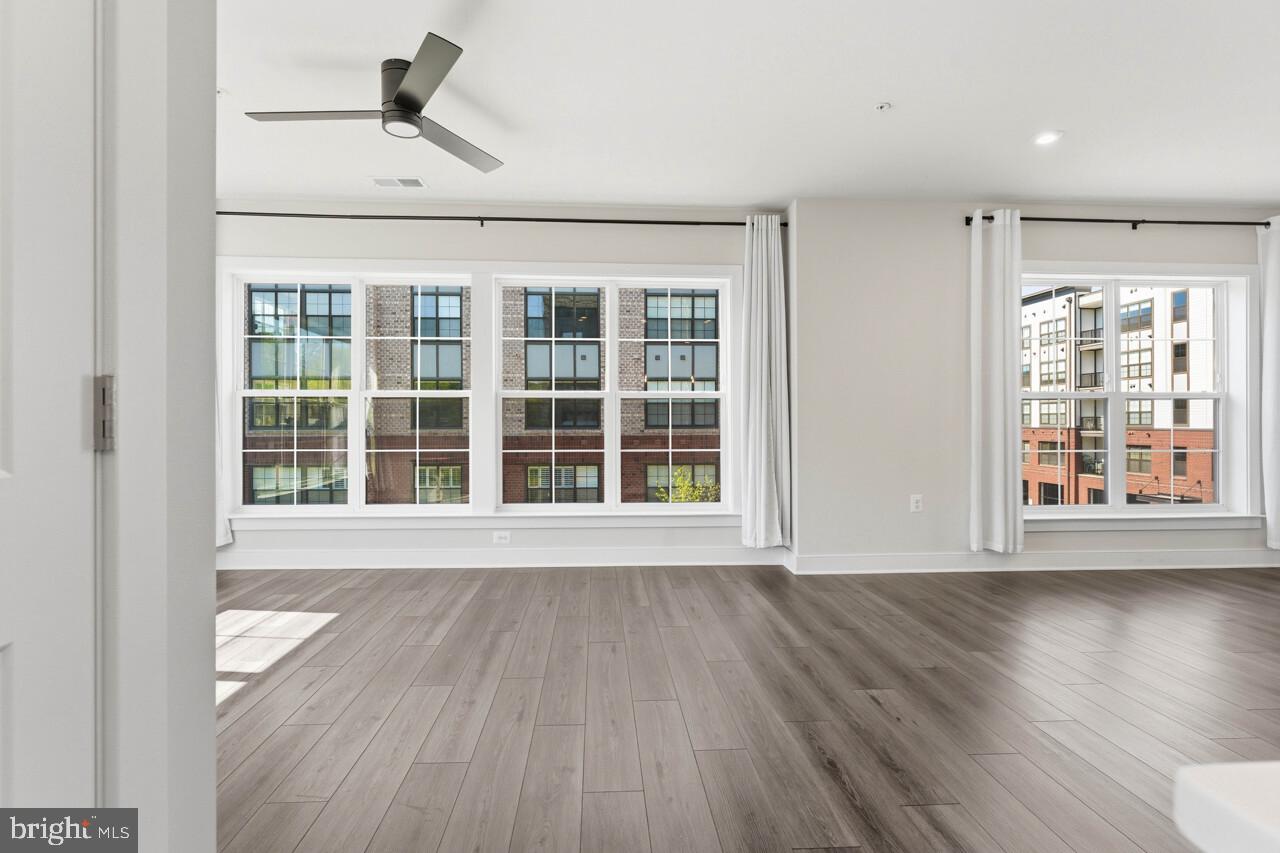 THE FLATS AT NATIONAL HARBOR - Residential