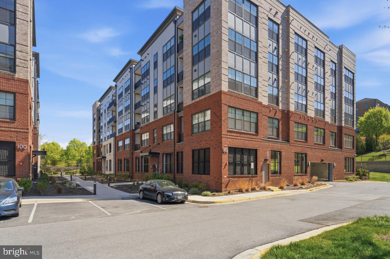 THE FLATS AT NATIONAL HARBOR - Residential