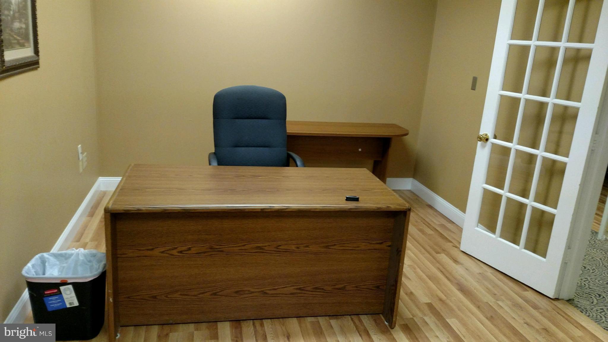 COUNTRYSIDE PROFESSIONAL - Commercial Lease