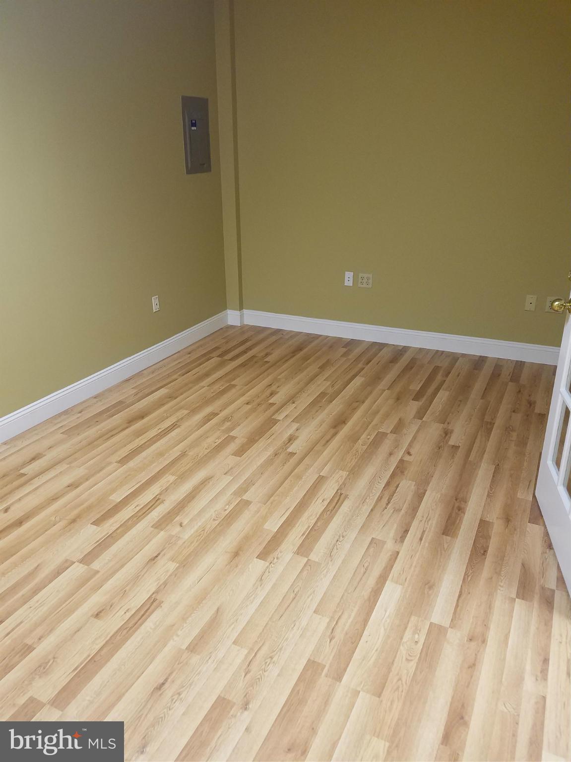 COUNTRYSIDE PROFESSIONAL - Commercial Lease