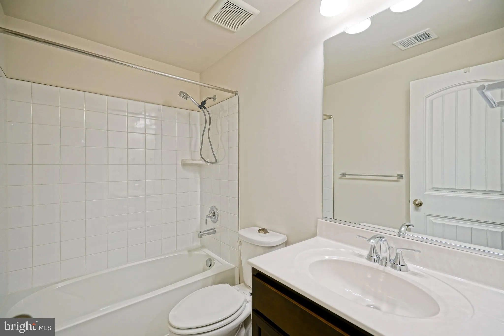 Lewes, Delaware 19958, United States, 5 Bedrooms Bedrooms, ,4 BathroomsBathrooms,Residential,Active,221387