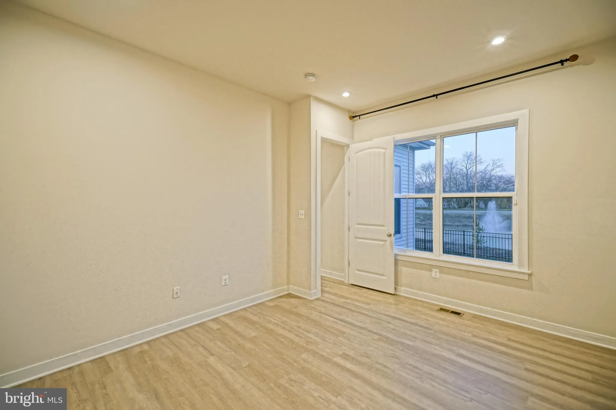 Lewes, Delaware 19958, United States, 5 Bedrooms Bedrooms, ,4 BathroomsBathrooms,Residential,Active,221387