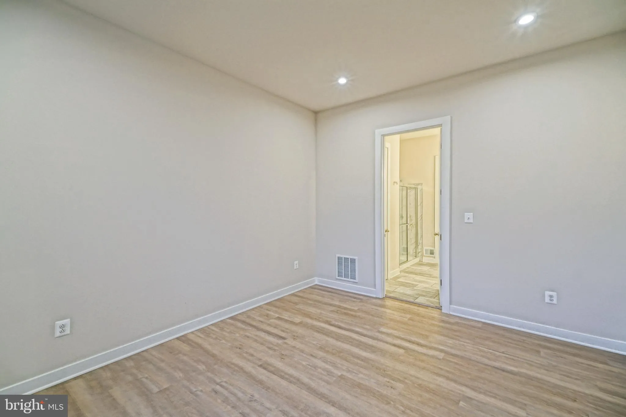 Lewes, Delaware 19958, United States, 5 Bedrooms Bedrooms, ,4 BathroomsBathrooms,Residential,Active,221387