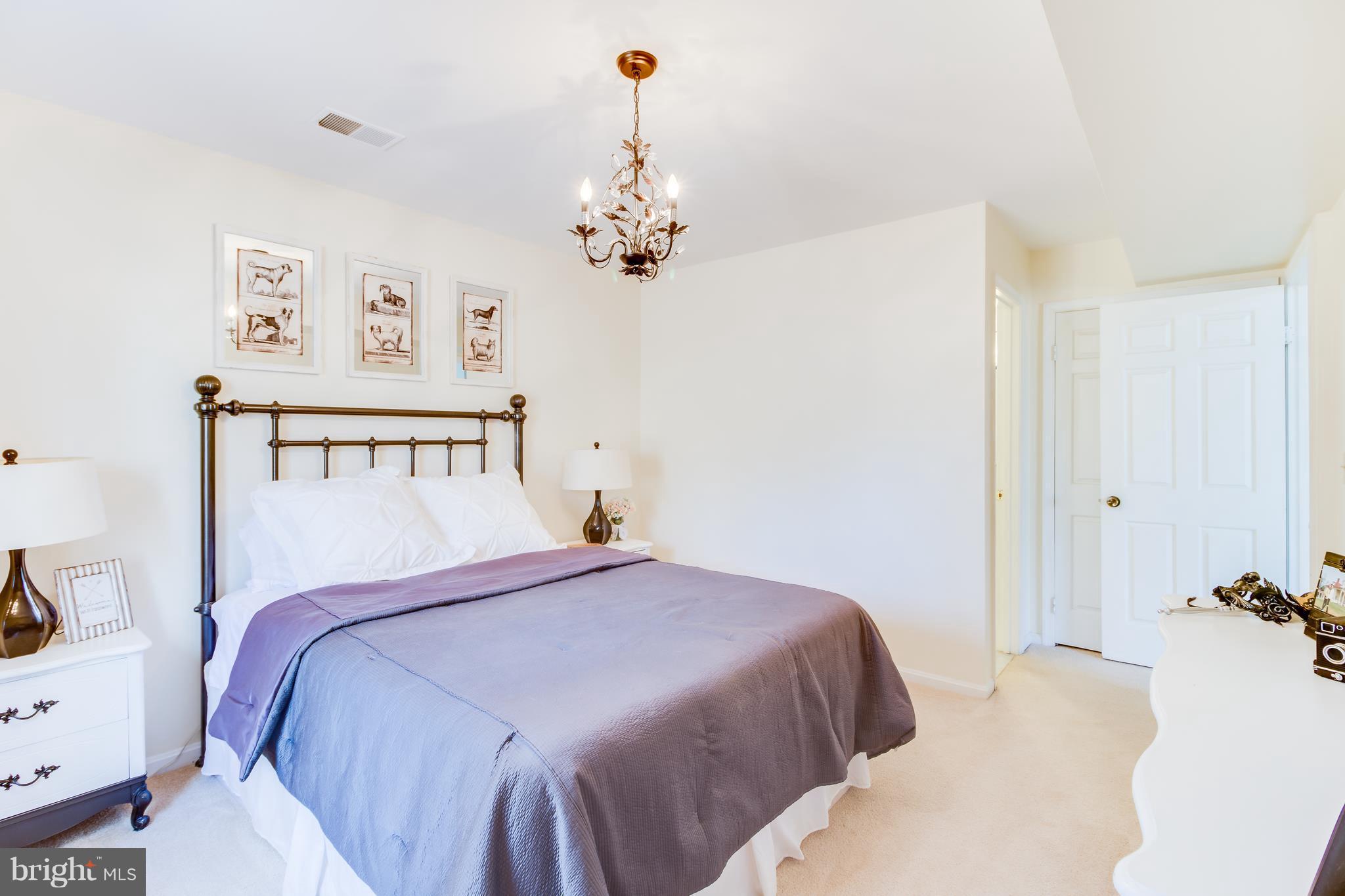 ROSEDALE - Residential