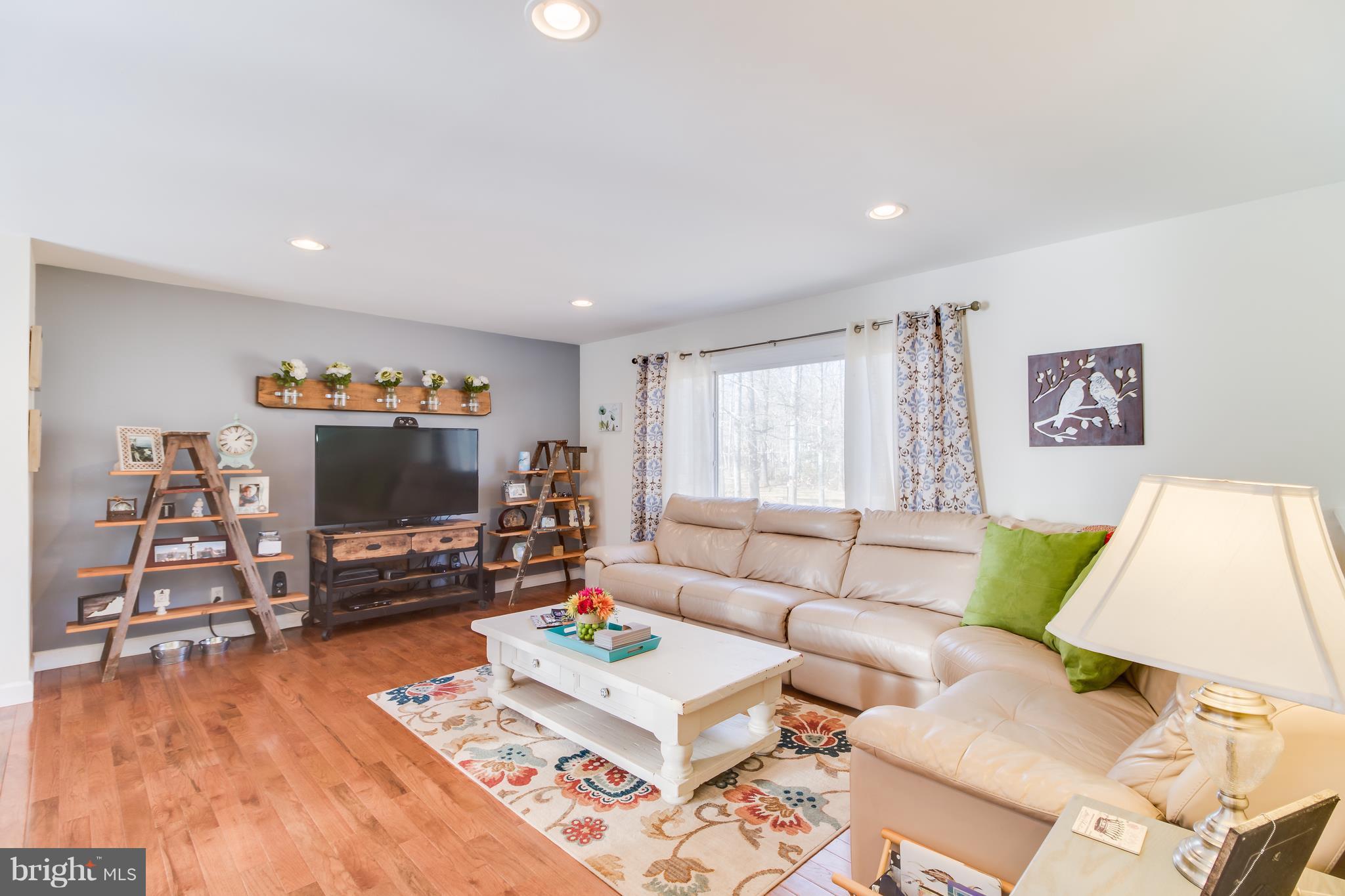 ROSEDALE - Residential