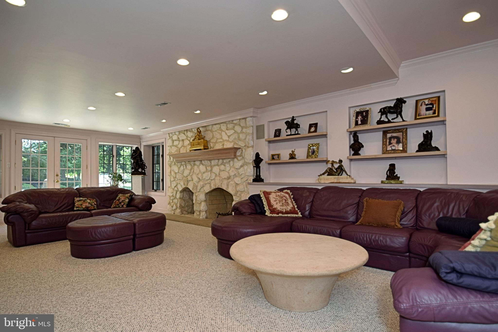 COLTS NECK FARM - Residential