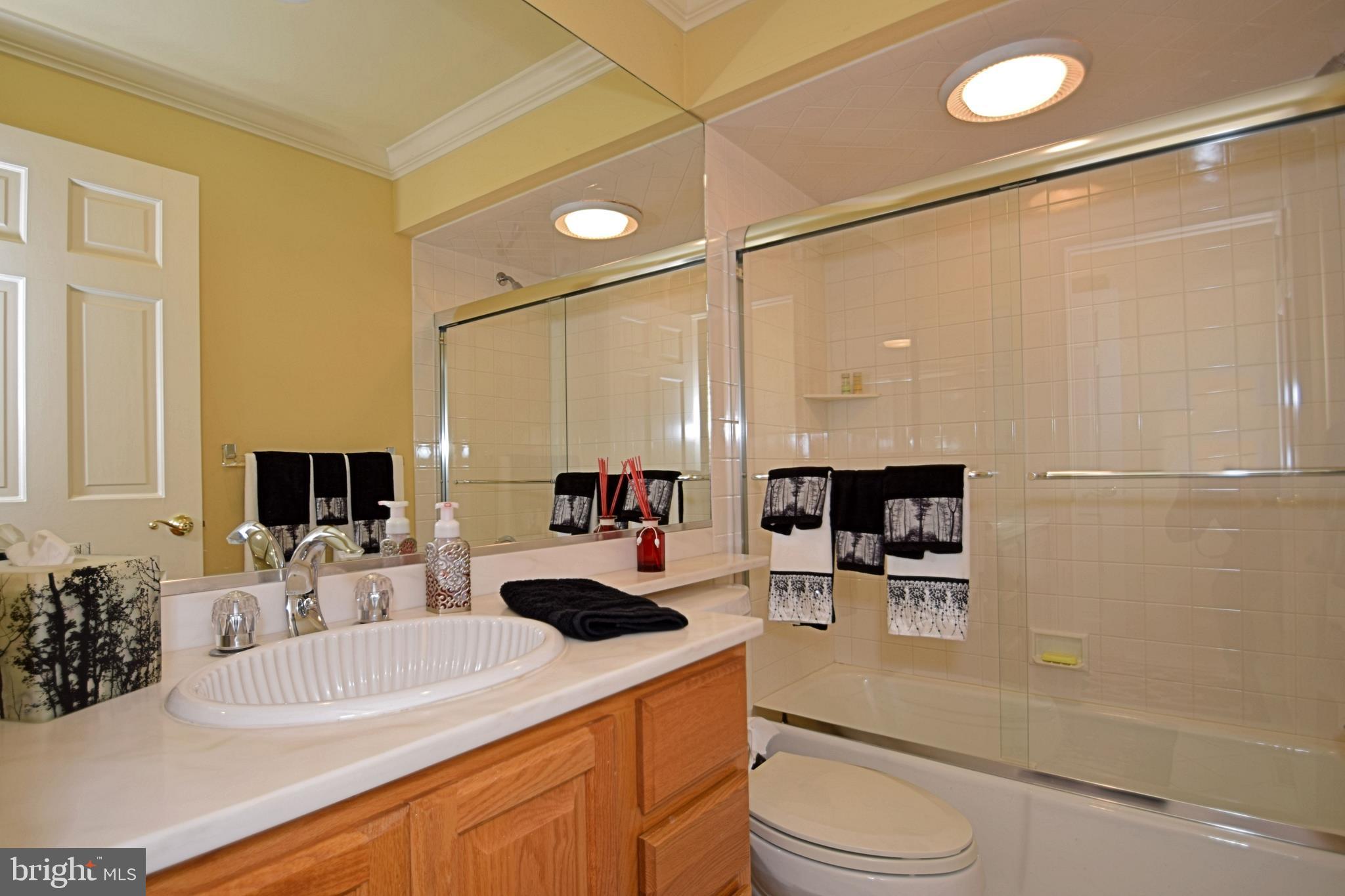 COLTS NECK FARM - Residential