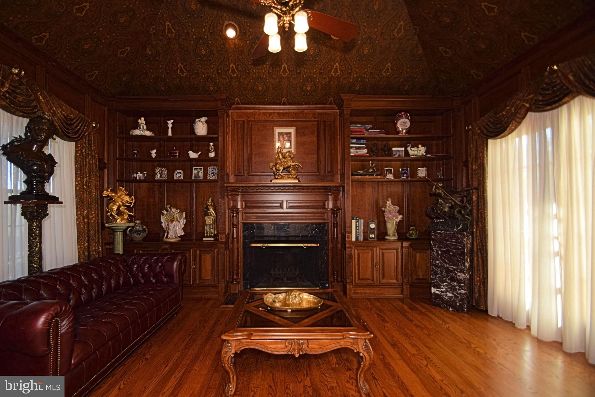 COLTS NECK FARM - Residential