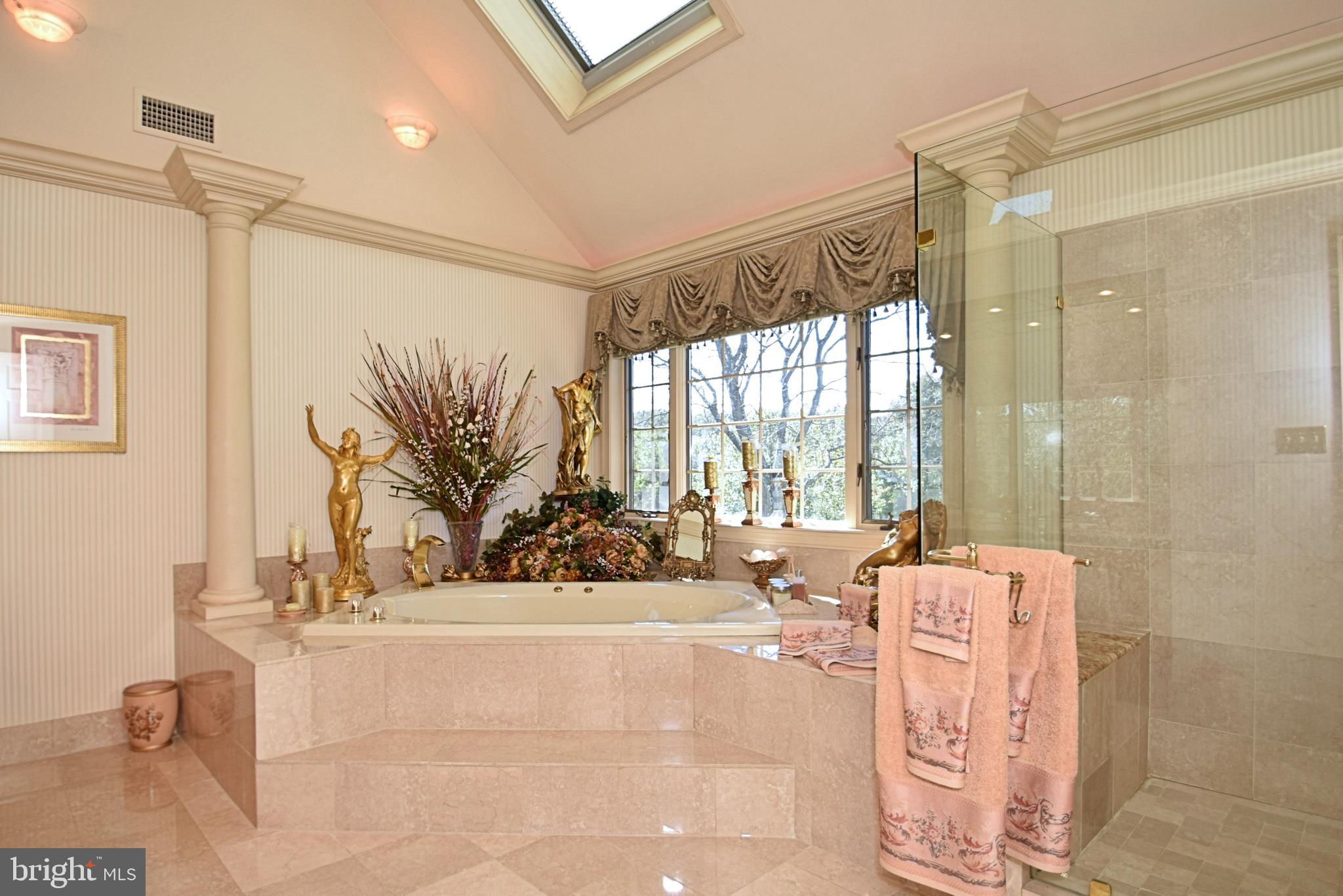 COLTS NECK FARM - Residential