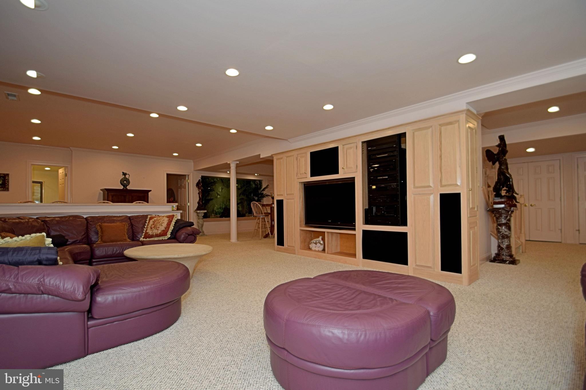 COLTS NECK FARM - Residential