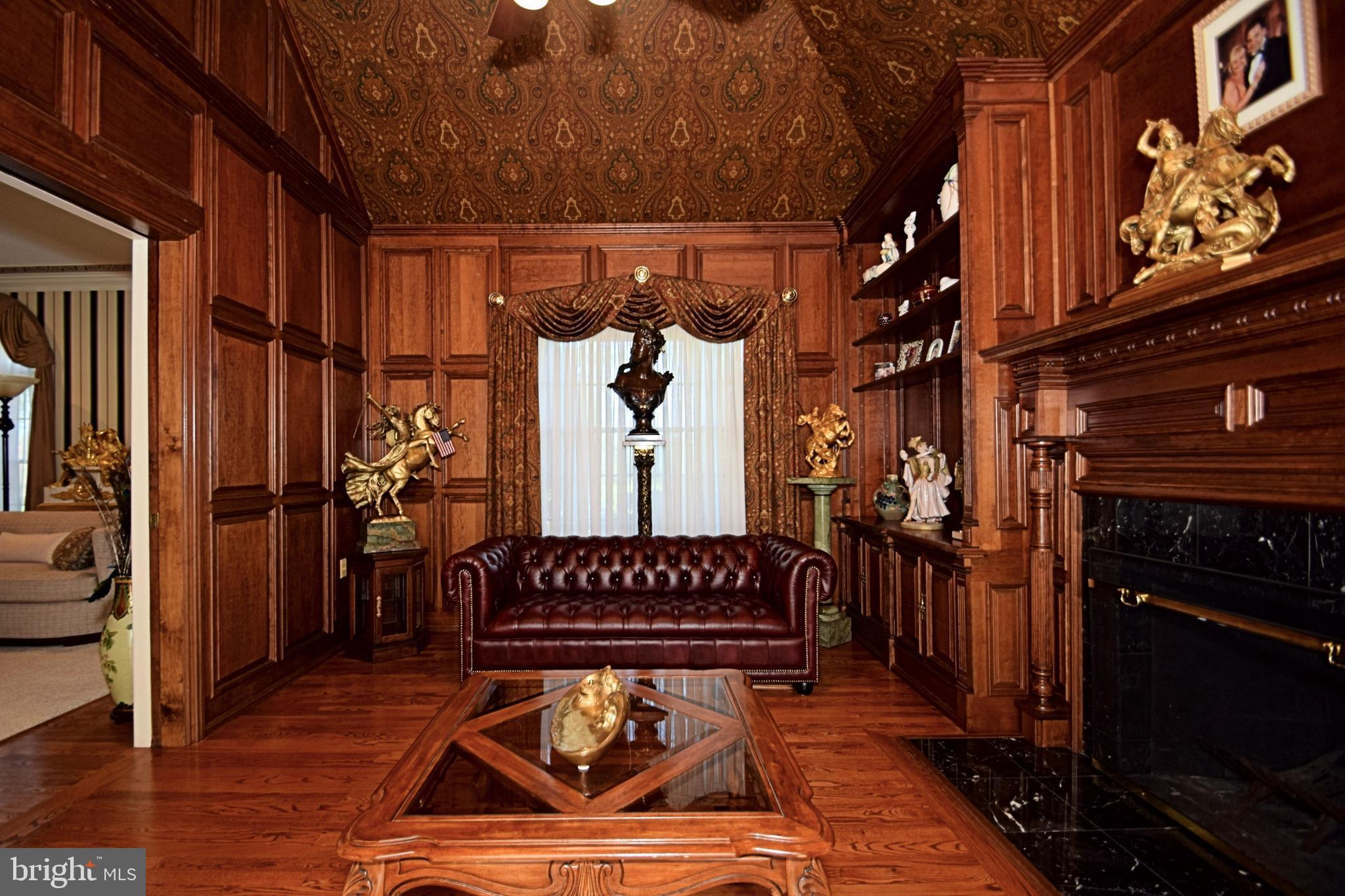 COLTS NECK FARM - Residential