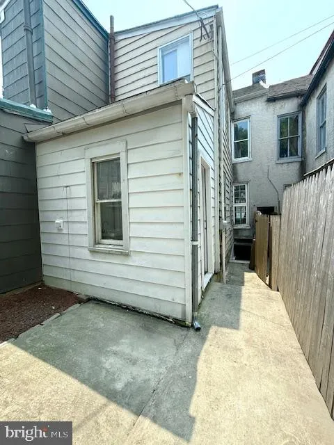 Reading, Pennsylvania 19602, United States, 4 Bedrooms Bedrooms, ,2 BathroomsBathrooms,Residential,Active,144434