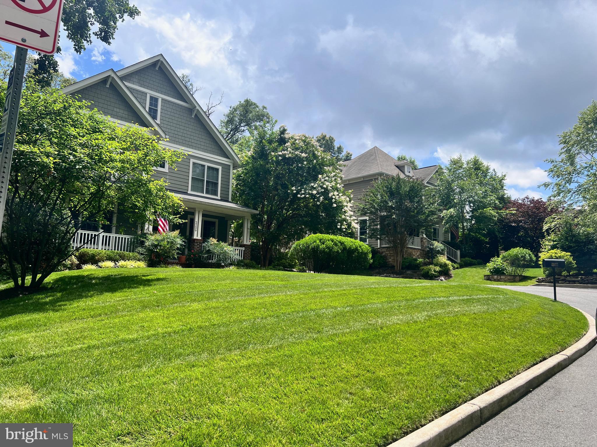 2213 IVOR LANE