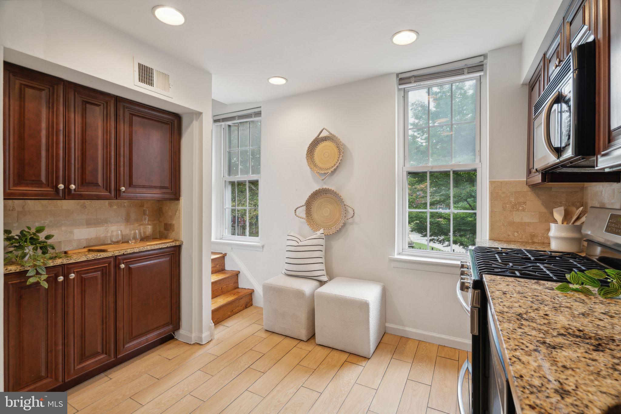 WASHINGTON SQ WEST - Residential