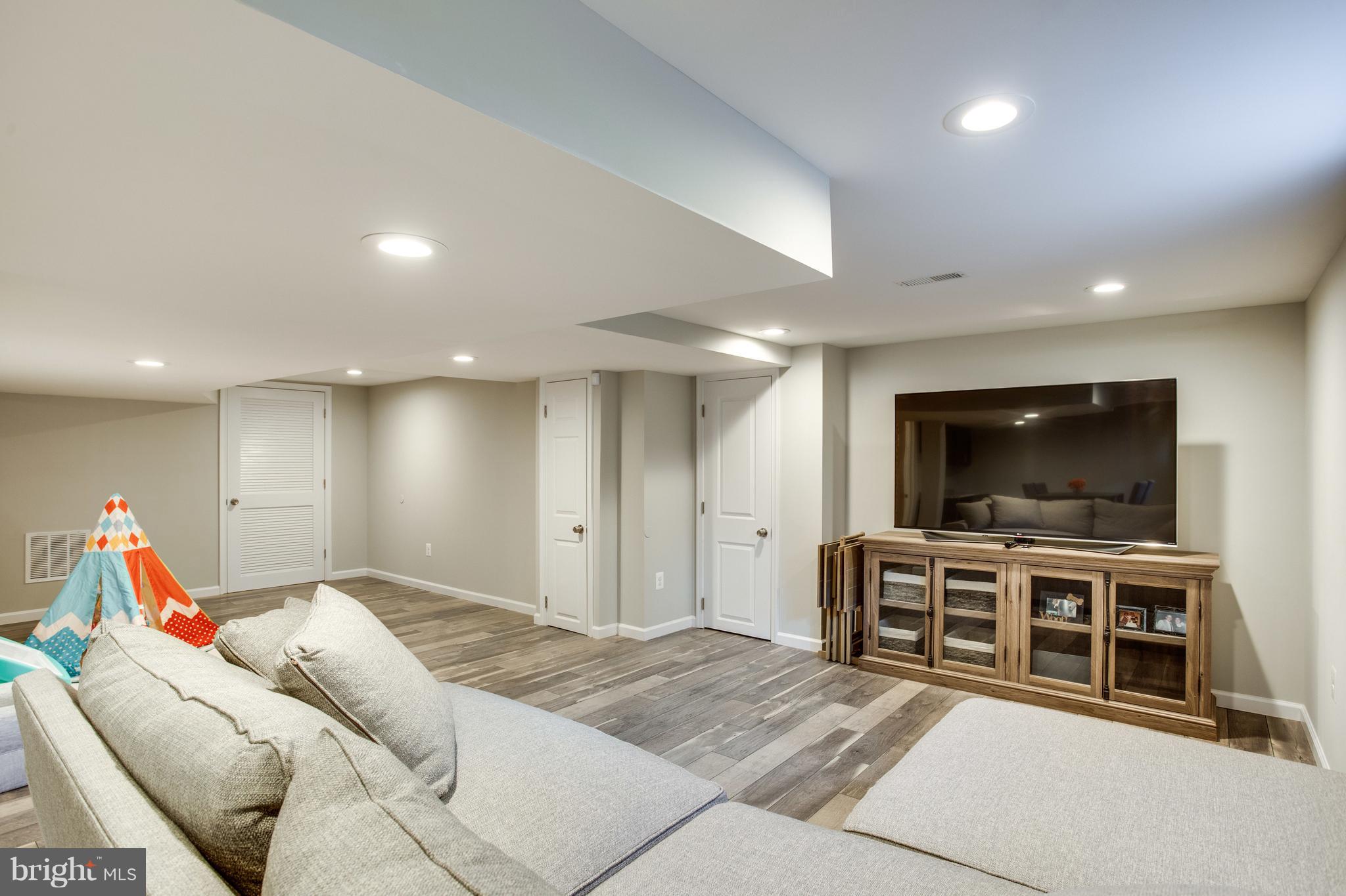 NORTHWOOD VILLAGE - Residential