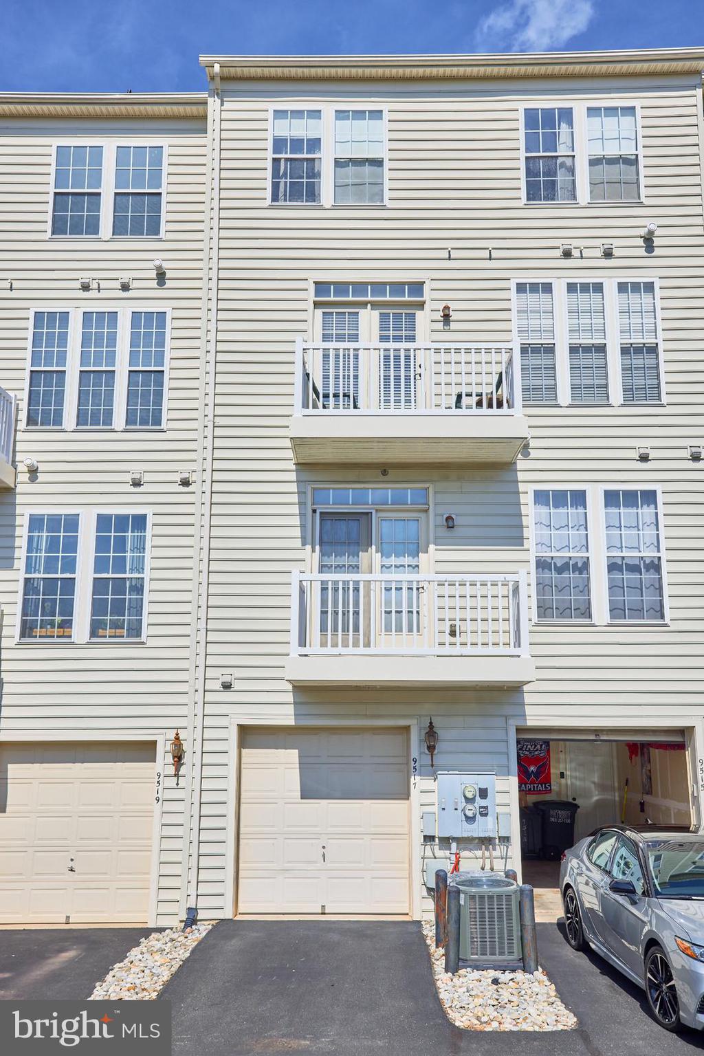 LEE SQUARE - Residential Lease