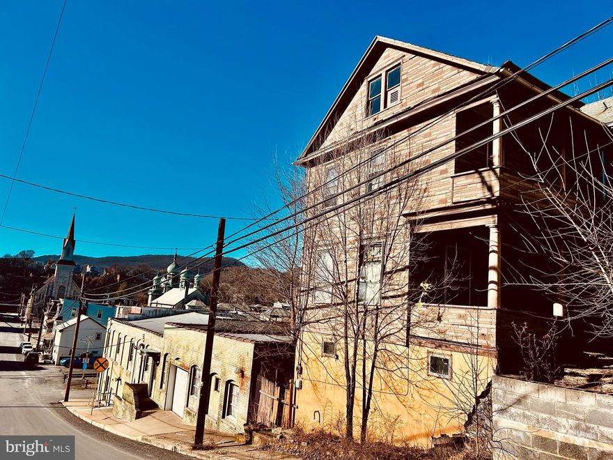 $15,000! Very large home on the hill in Shamokin for sale. Could be a great income producing property! Building appears that it may have been 3 units at one time. Cash only. No owner financing. Sold As-IS.
