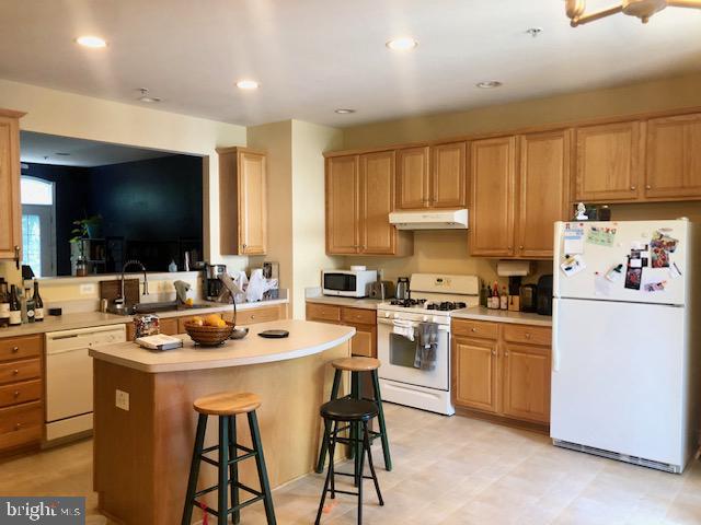 RUSSETT - Residential Lease