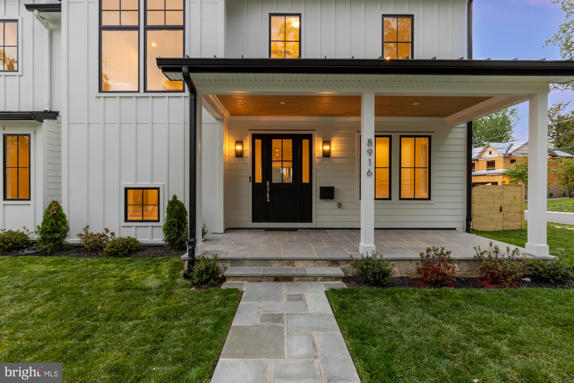 8916 ONEIDA LANE
