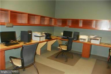 CARLTON HOUSE - Residential Lease