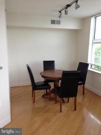 CARLTON HOUSE - Residential Lease