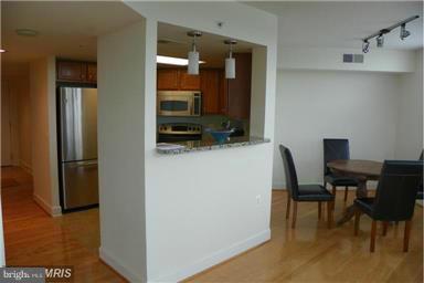 CARLTON HOUSE - Residential Lease