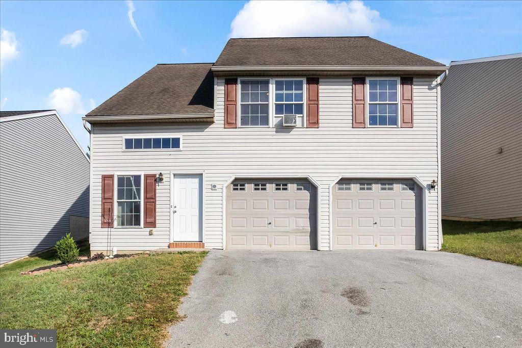Photo of 112 Twin Creeks Drive, JONESTOWN, PA 17038 (MLS # PALN2023204)
