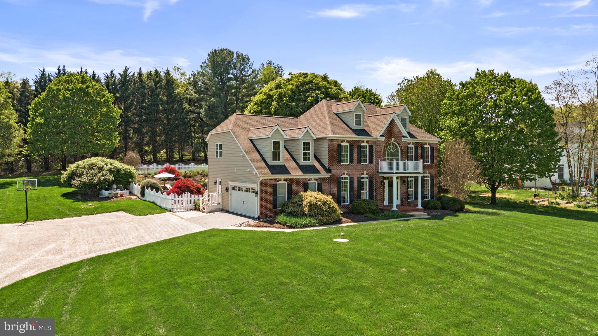 JENNA ESTATES - Residential