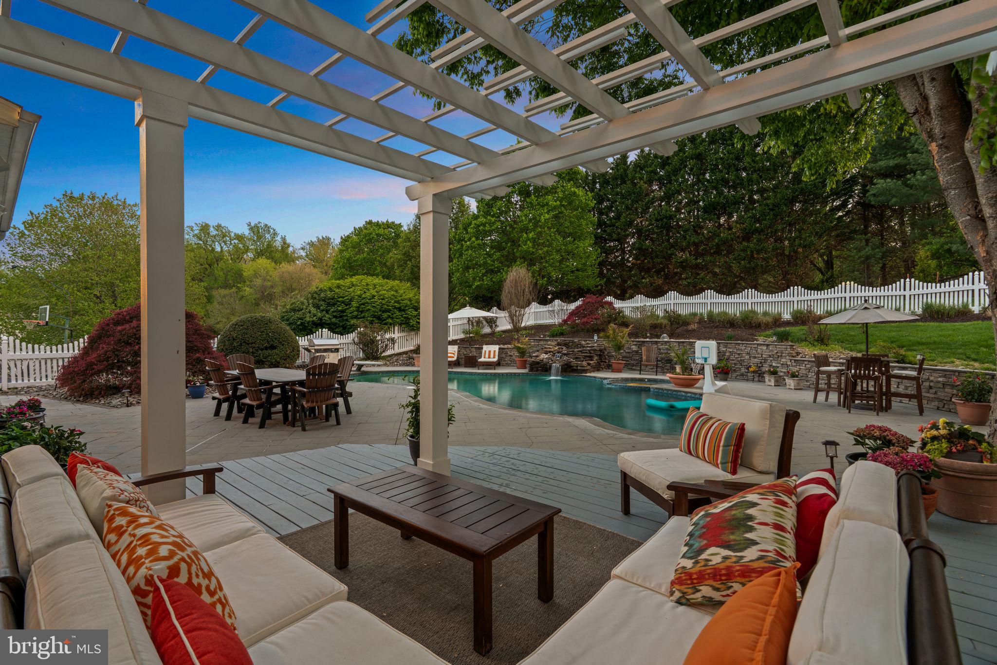 JENNA ESTATES - Residential