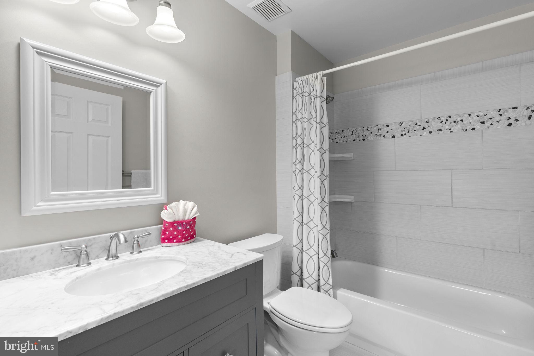 JENNA ESTATES - Residential