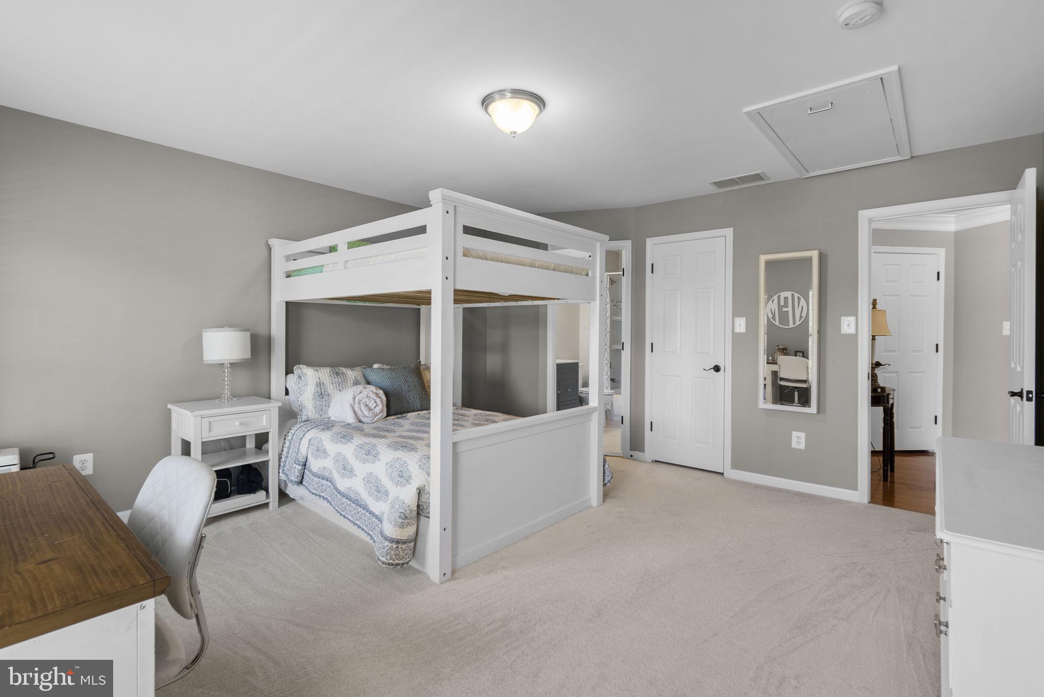 JENNA ESTATES - Residential